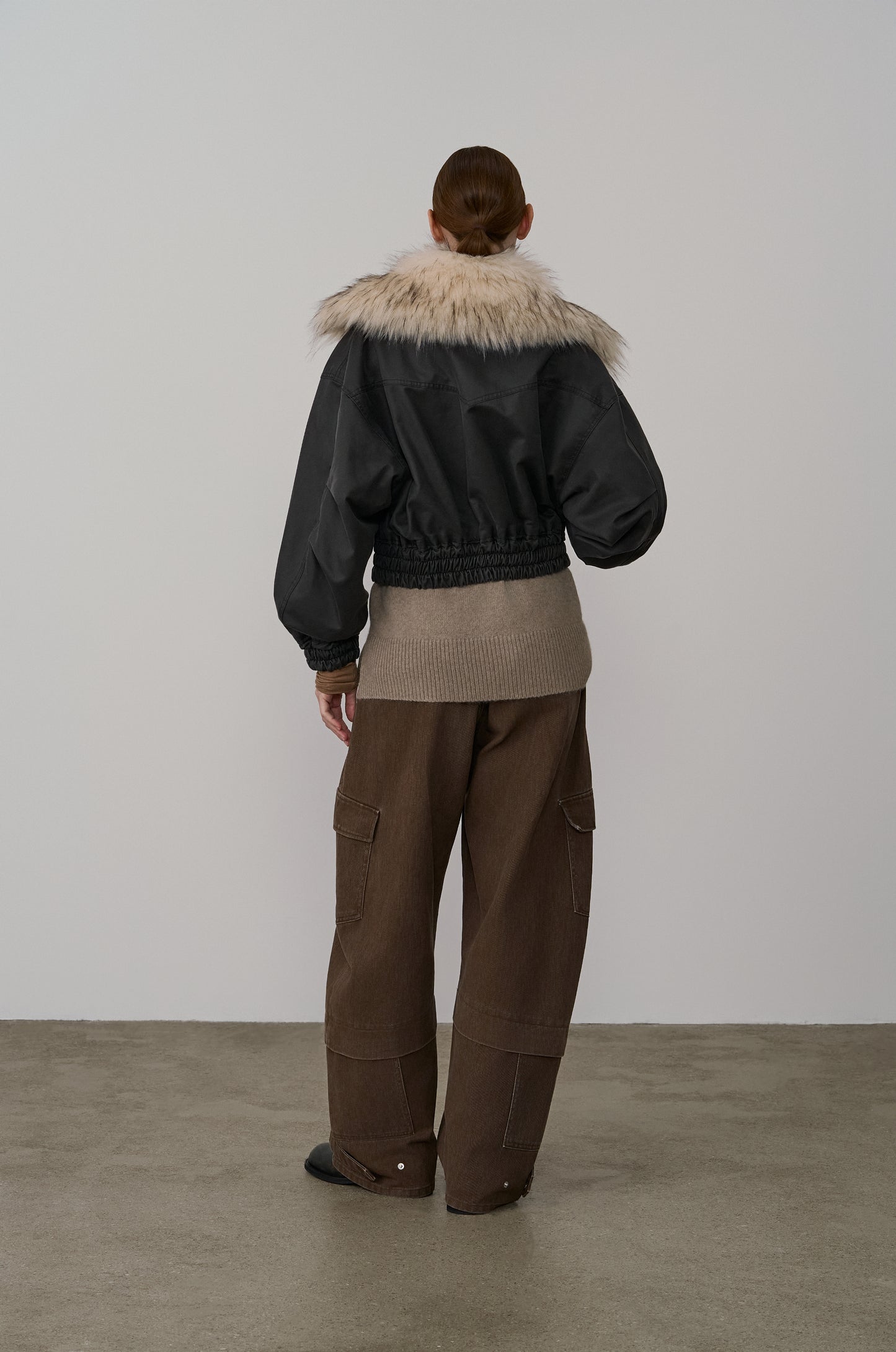 CURVED CARGO DENIM PANTS