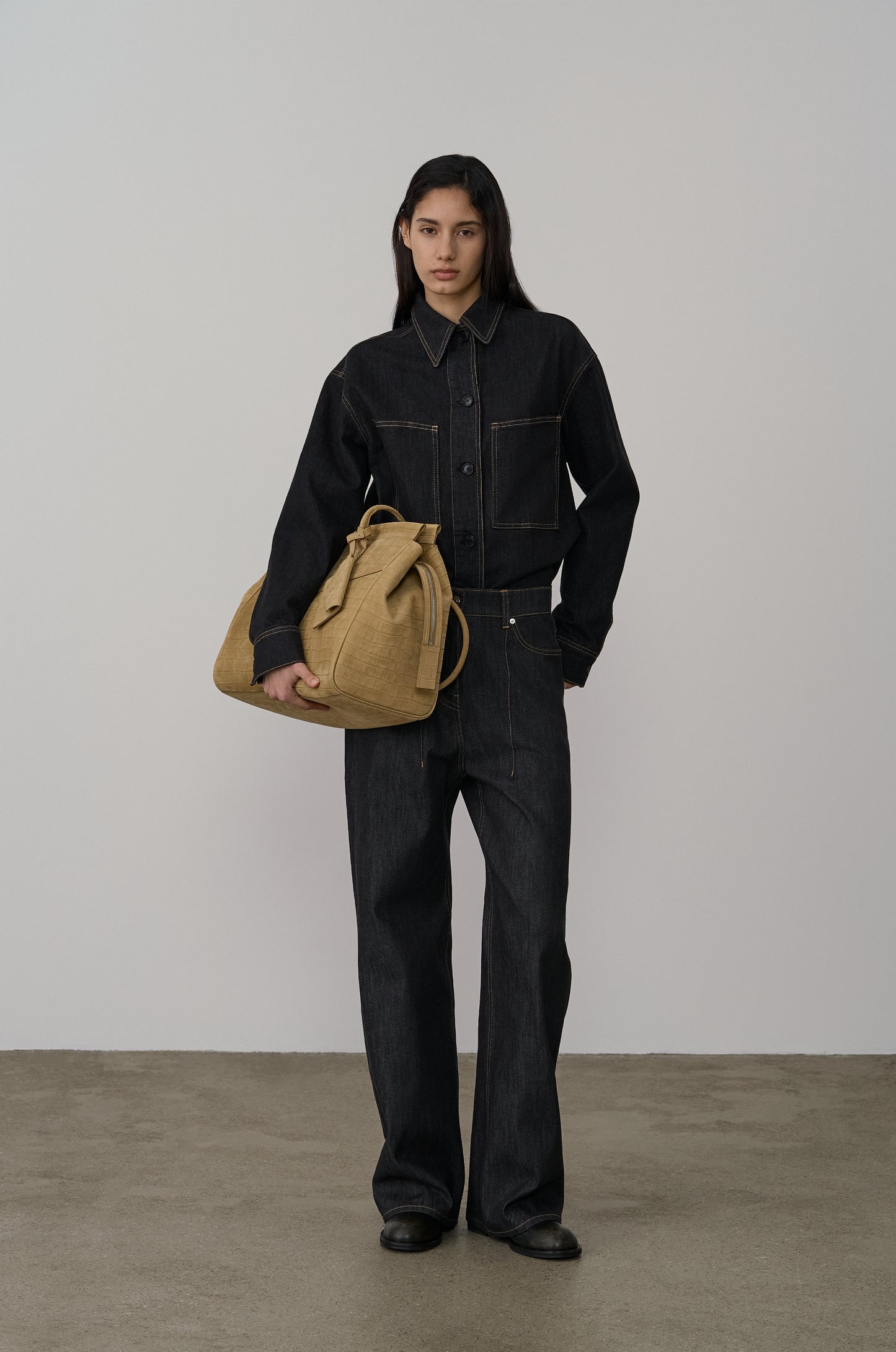 STRUCTURED O-LINE RAW DENIM PANTS