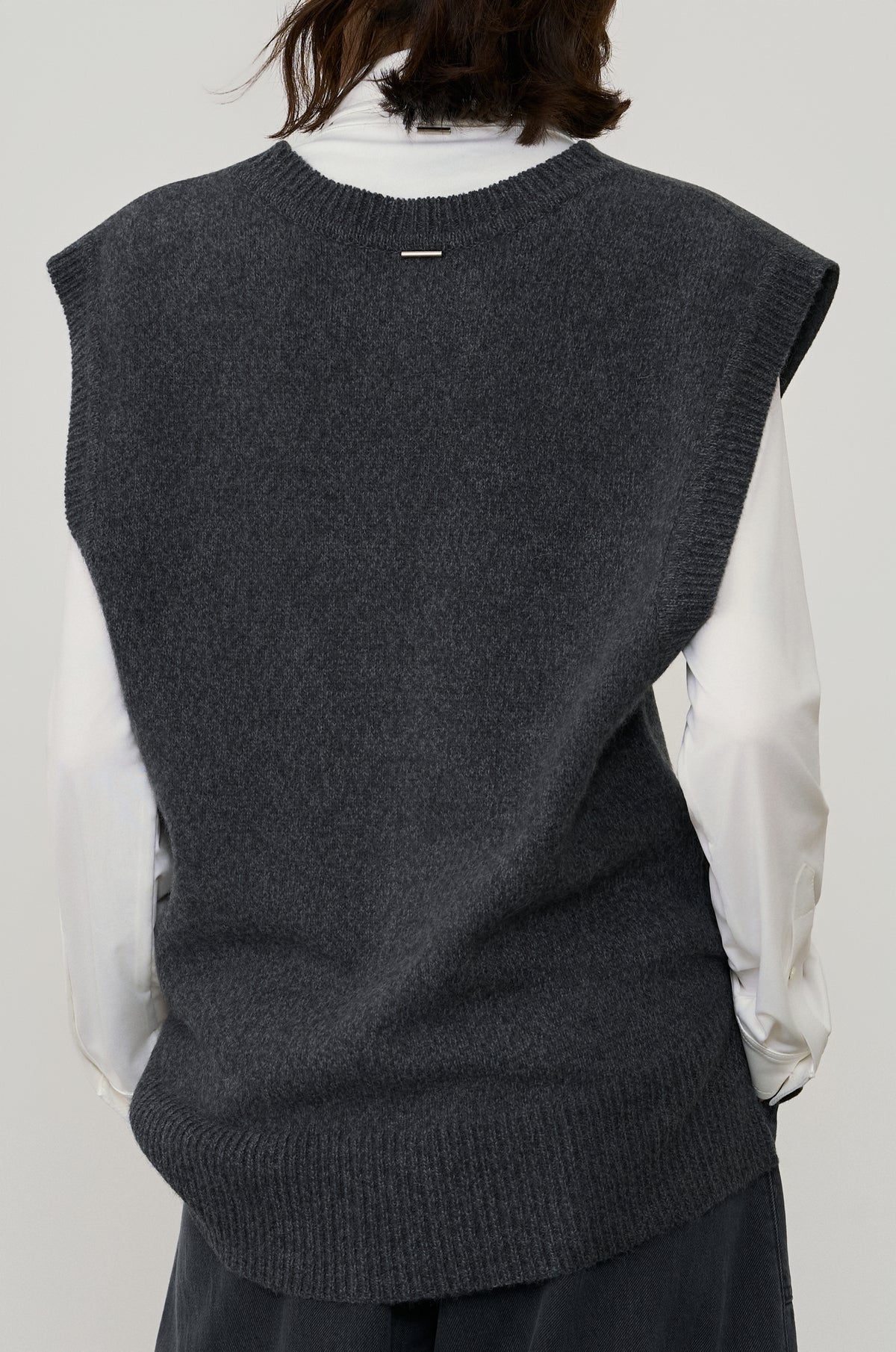 HANDMADE DEEP V-NECK VEST