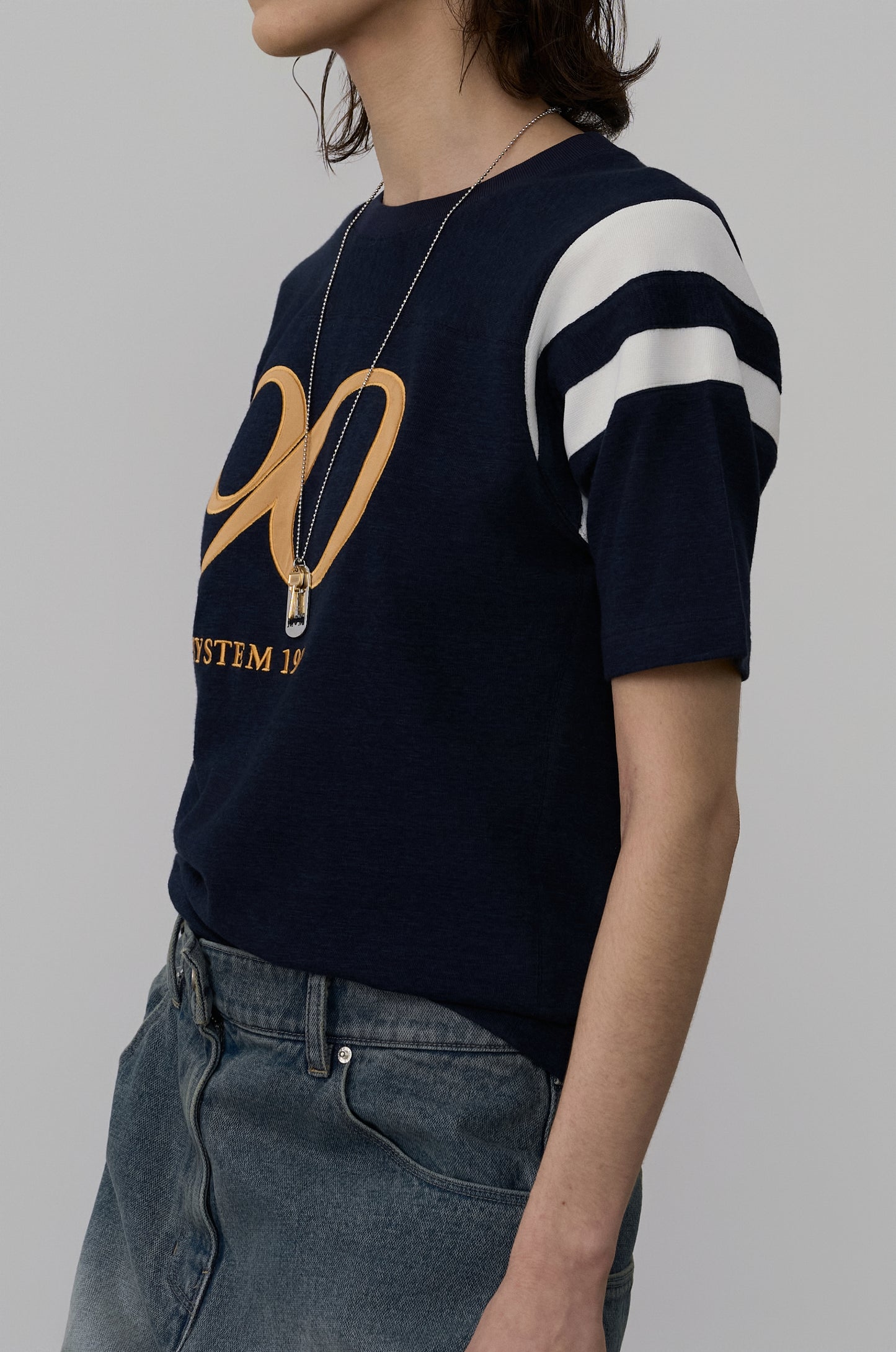 SIGNATURE 90'S EMBROIEDERED T-SHIRT