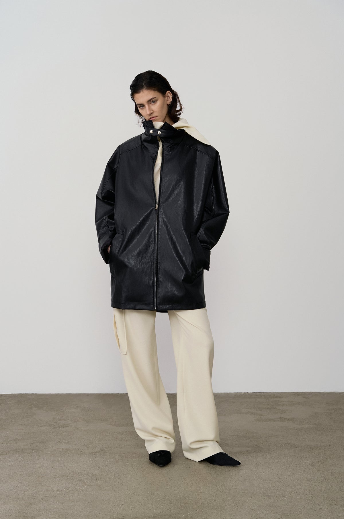 FUNNEL-NECK COATED HALF JACKET