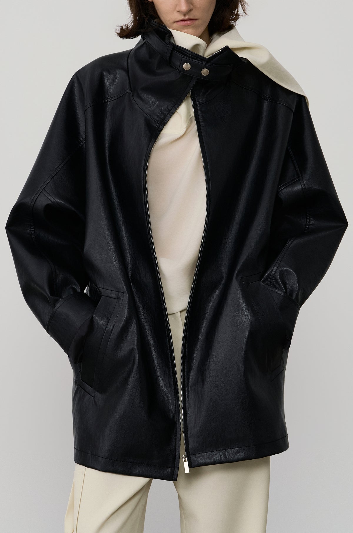 FUNNEL-NECK COATED HALF JACKET