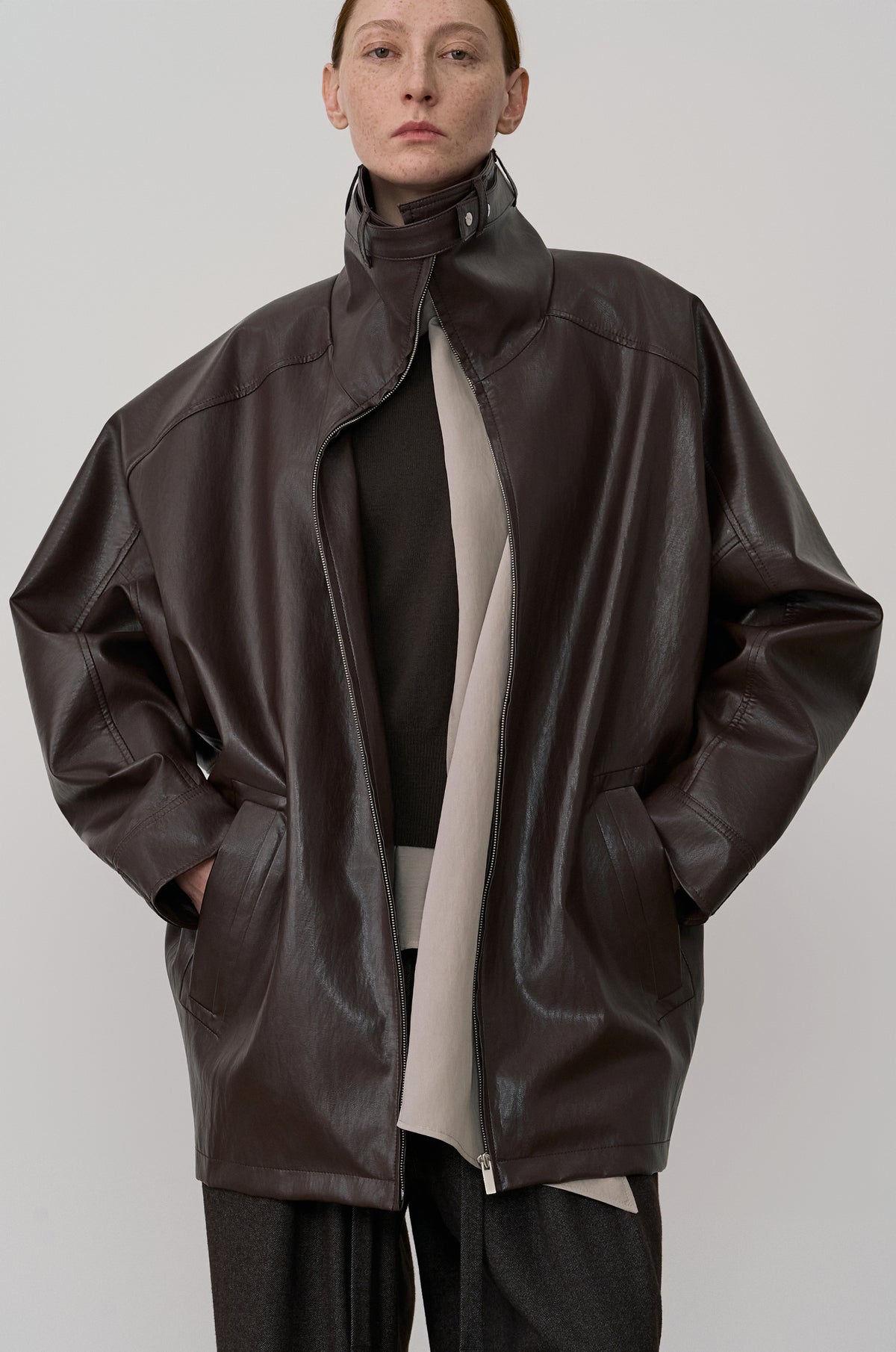 FUNNEL-NECK COATED HALF JACKET