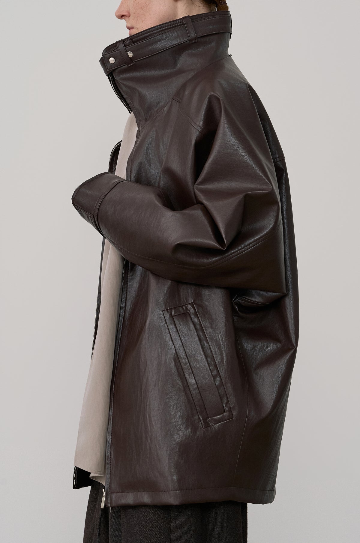 FUNNEL-NECK COATED HALF JACKET