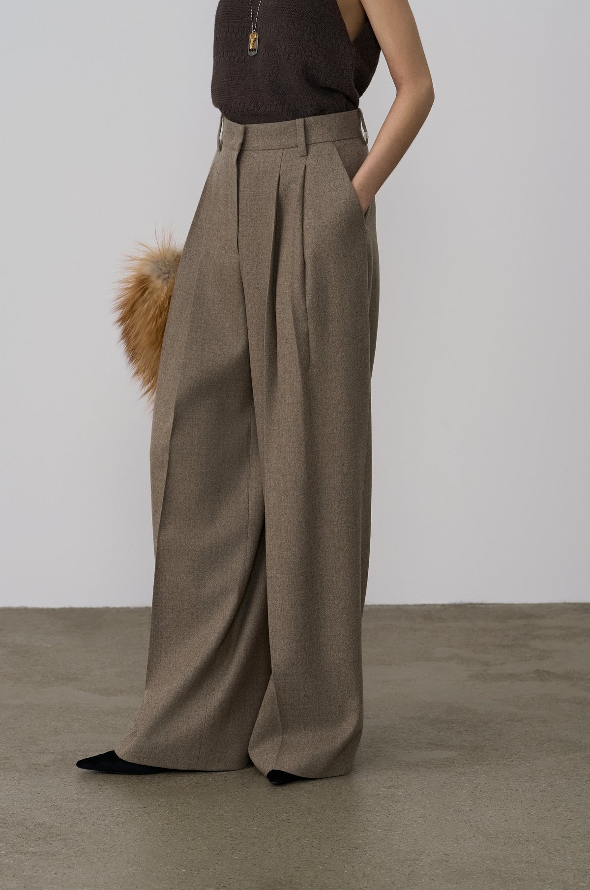 CLASSIC TWO-TUCK WIDE-FIT PANTS