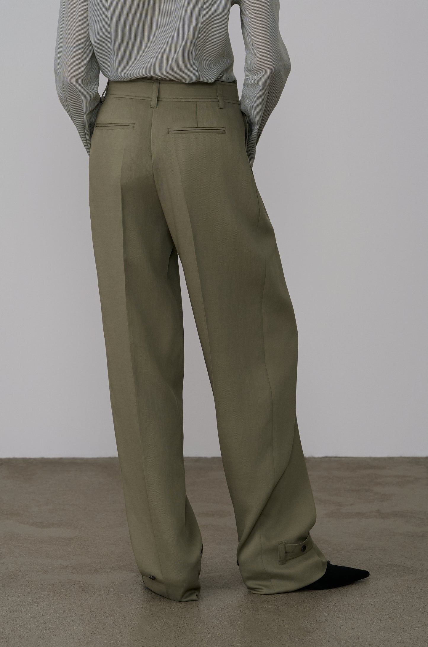 CLASSIC DOUBLE PLEAT TAILORED PANTS