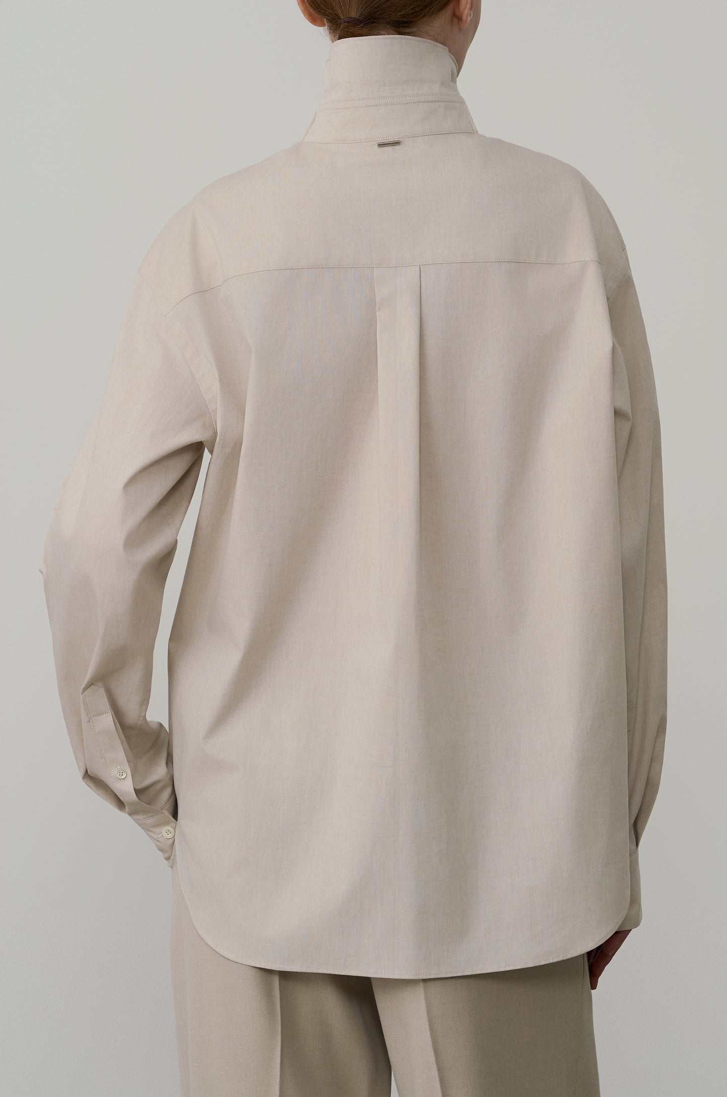 TWISTED WIRED-COLLAR SHIRT