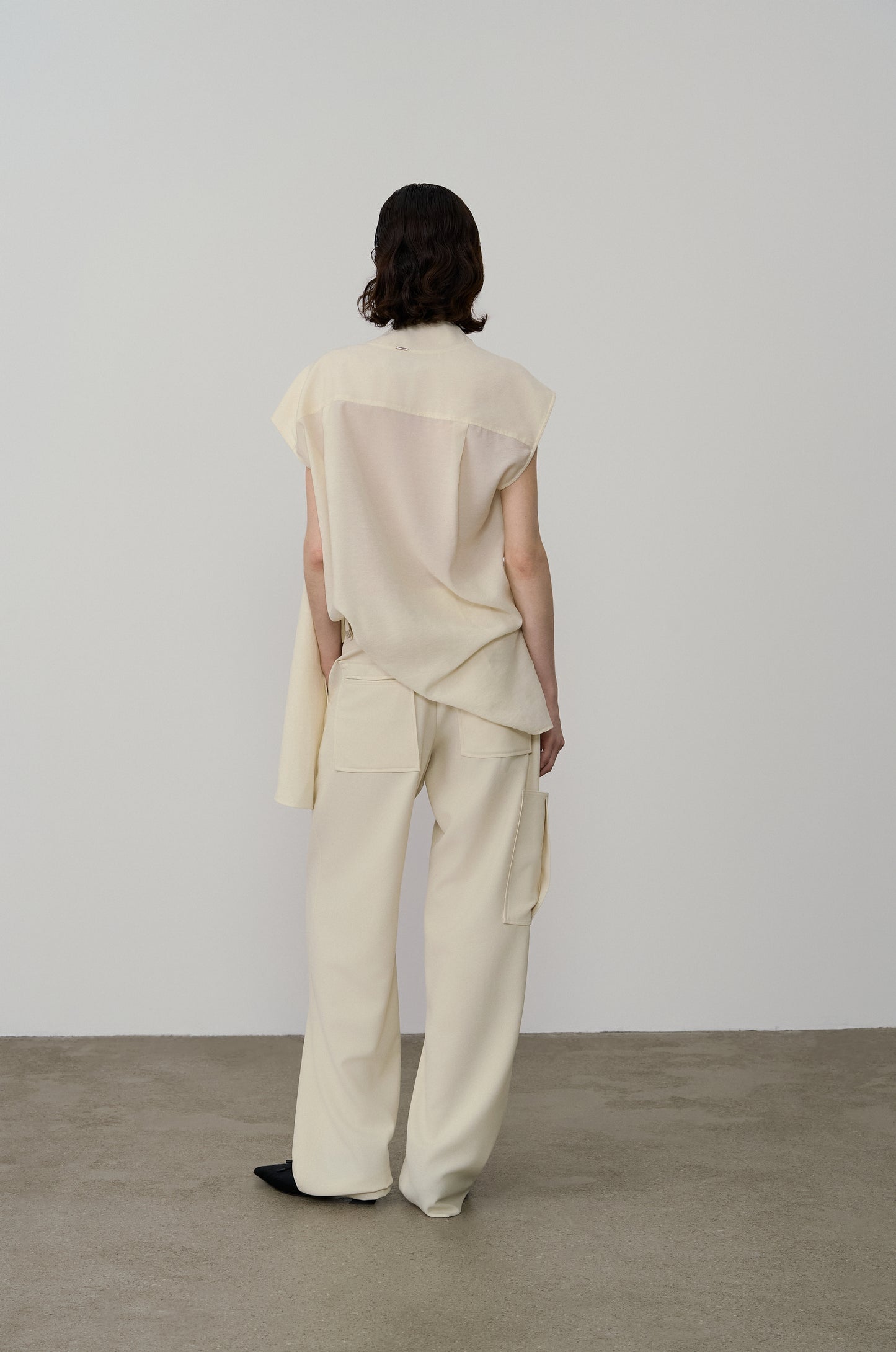 SCARF-TIE SILHOUETTE BLOUSE