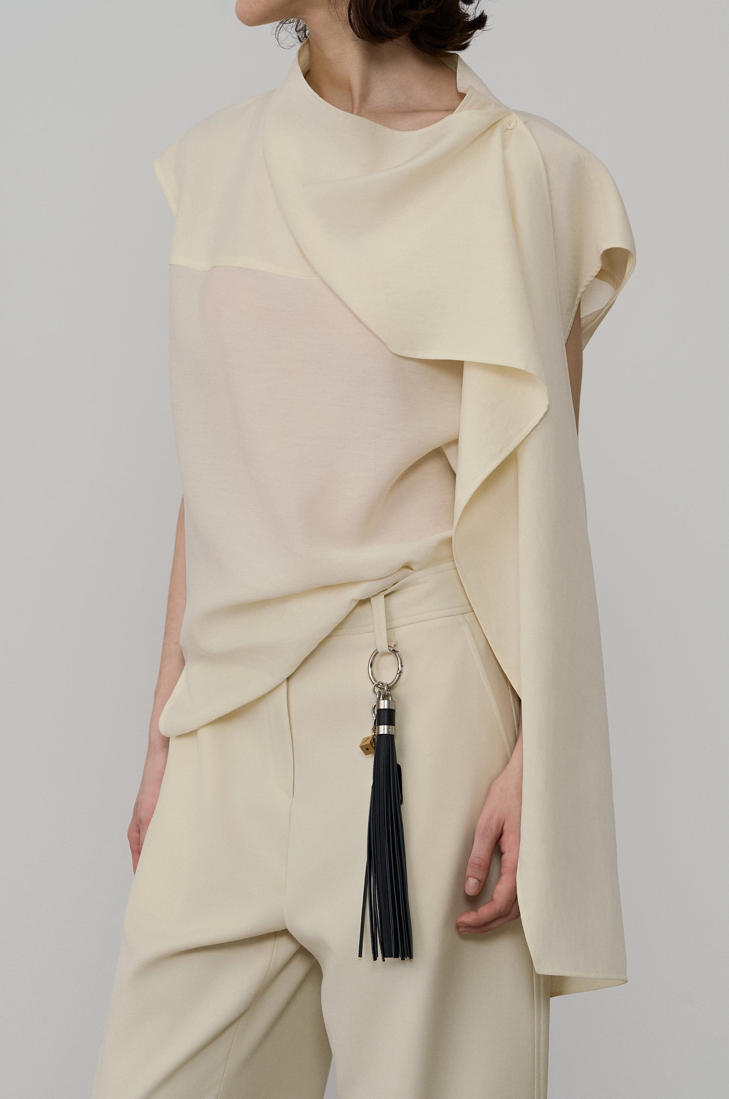 SCARF-TIE SILHOUETTE BLOUSE