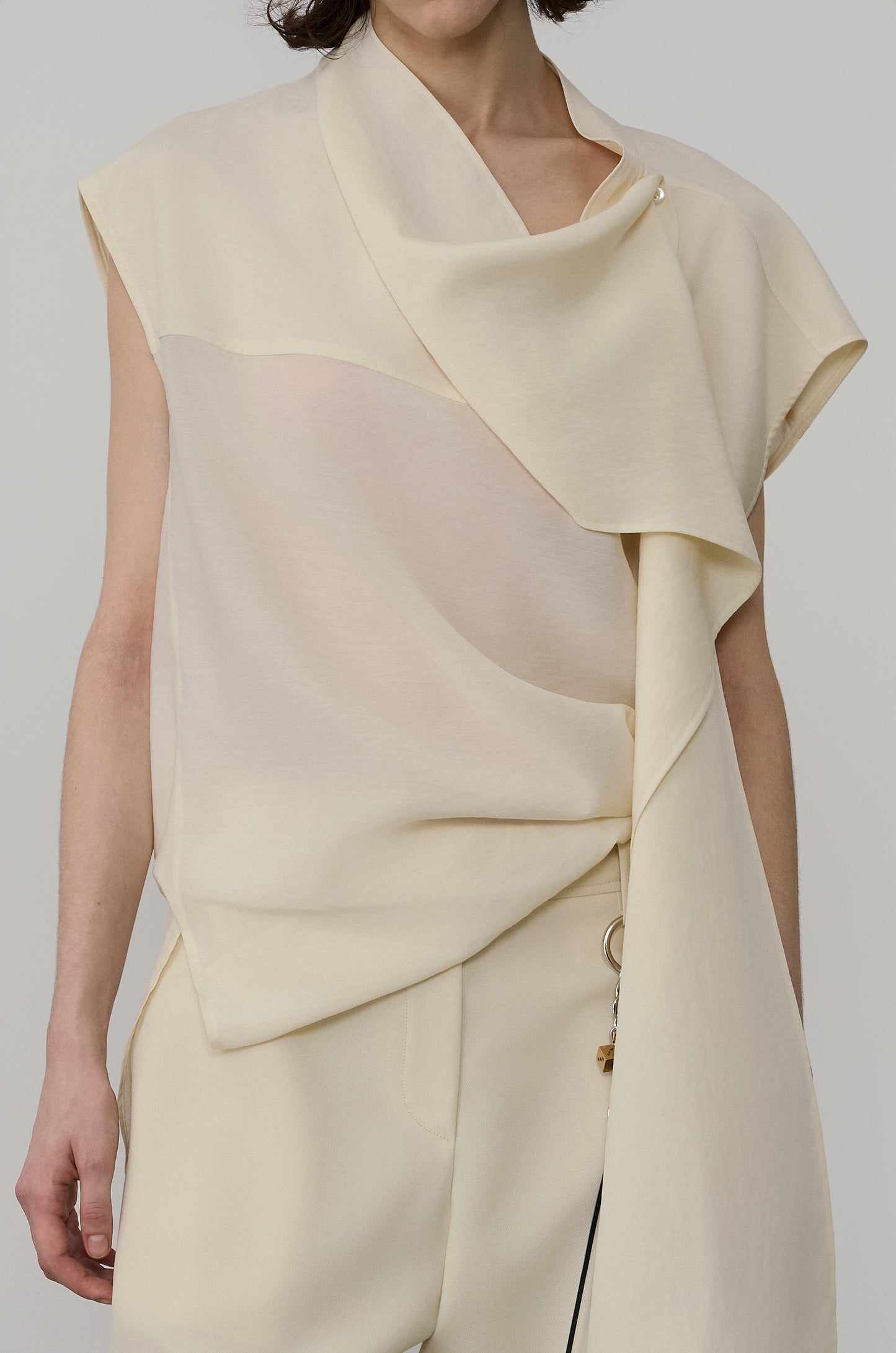 SCARF-TIE SILHOUETTE BLOUSE