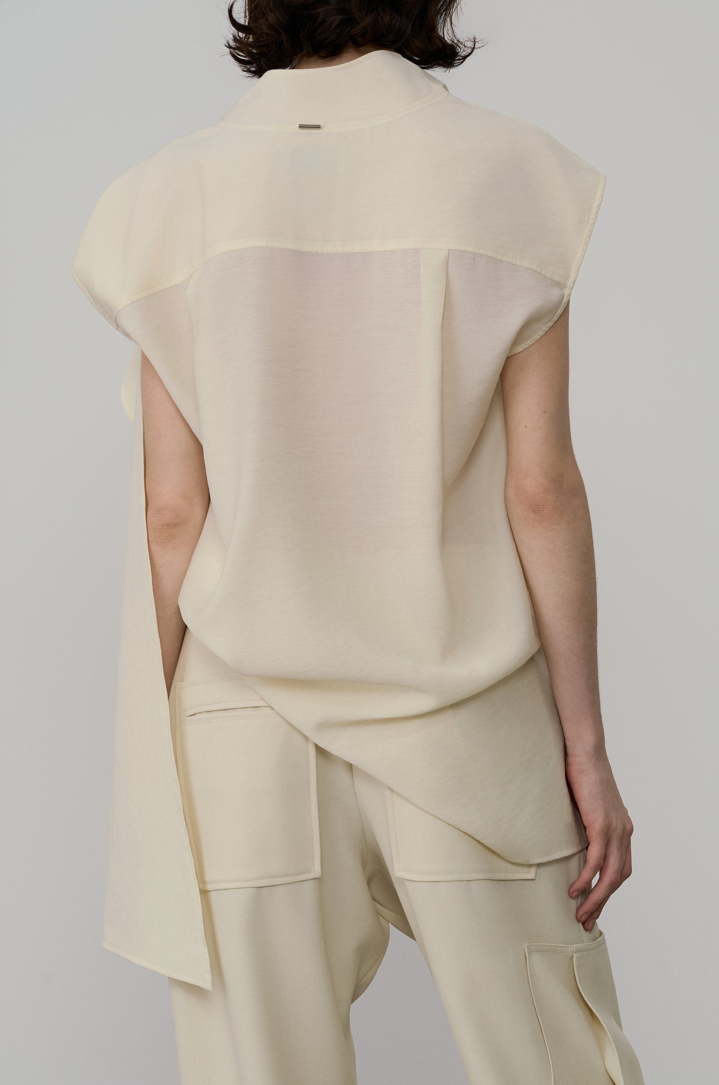 SCARF-TIE SILHOUETTE BLOUSE