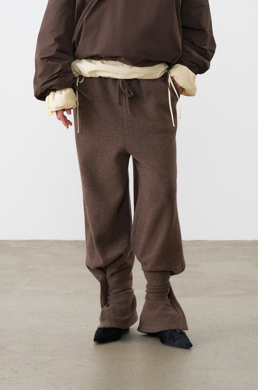 BUTTONED CONVERTIBLE KNIT PANTS