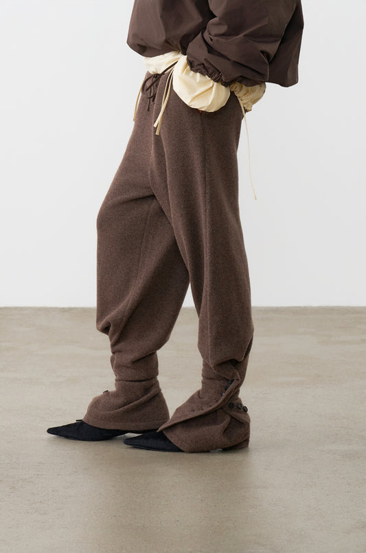BUTTONED CONVERTIBLE KNIT PANTS
