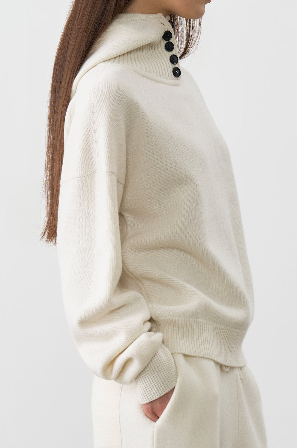 BUTTONED HOODED KNIT TOP