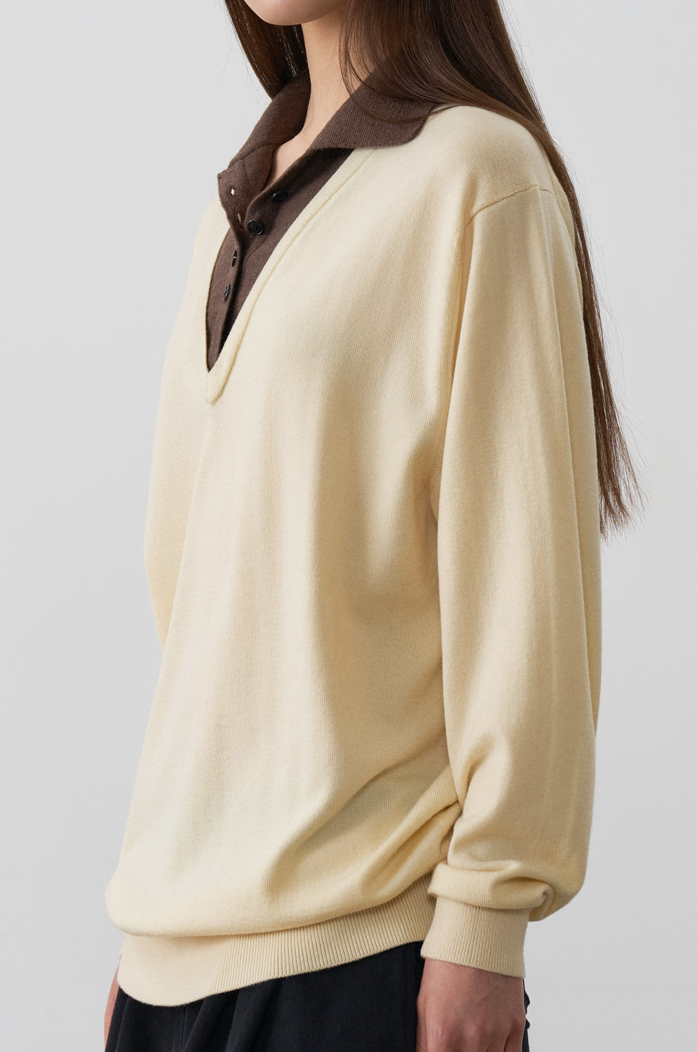 LAYERED COLLAR KNIT TOP