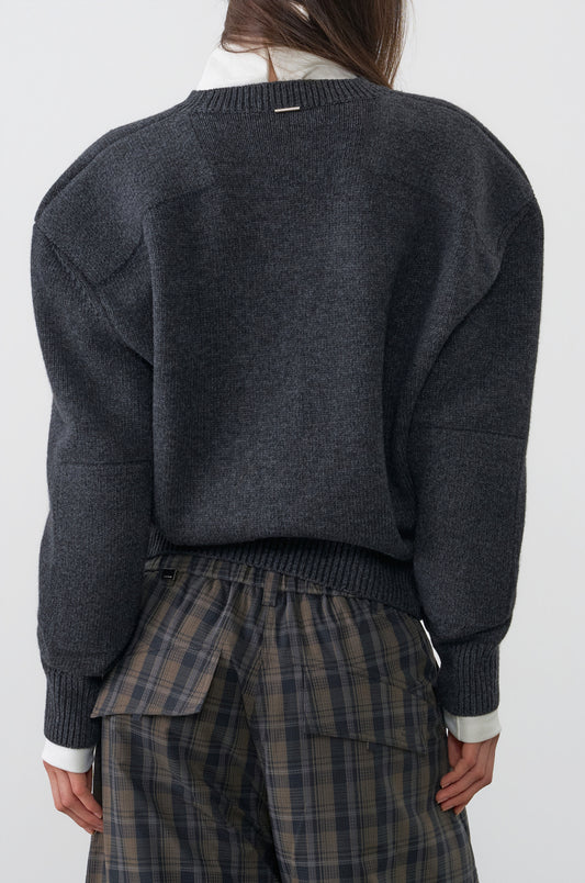 CONTRAST PANEL CREW-NECK KNIT TOP