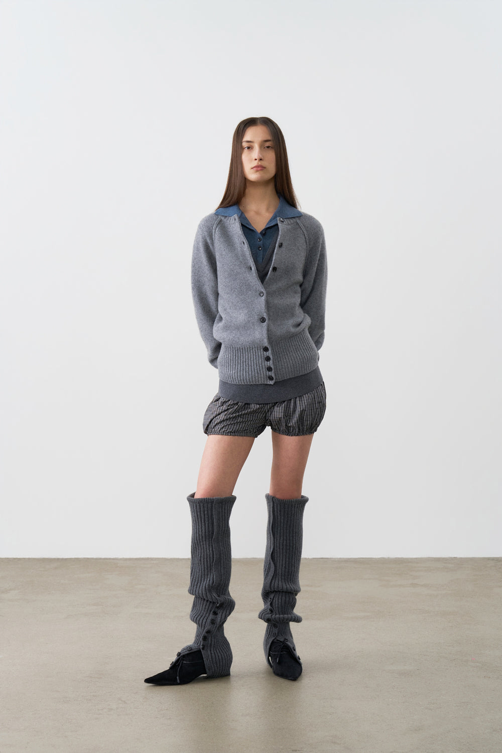 BUTTONED RIBBED LEG WARMERS