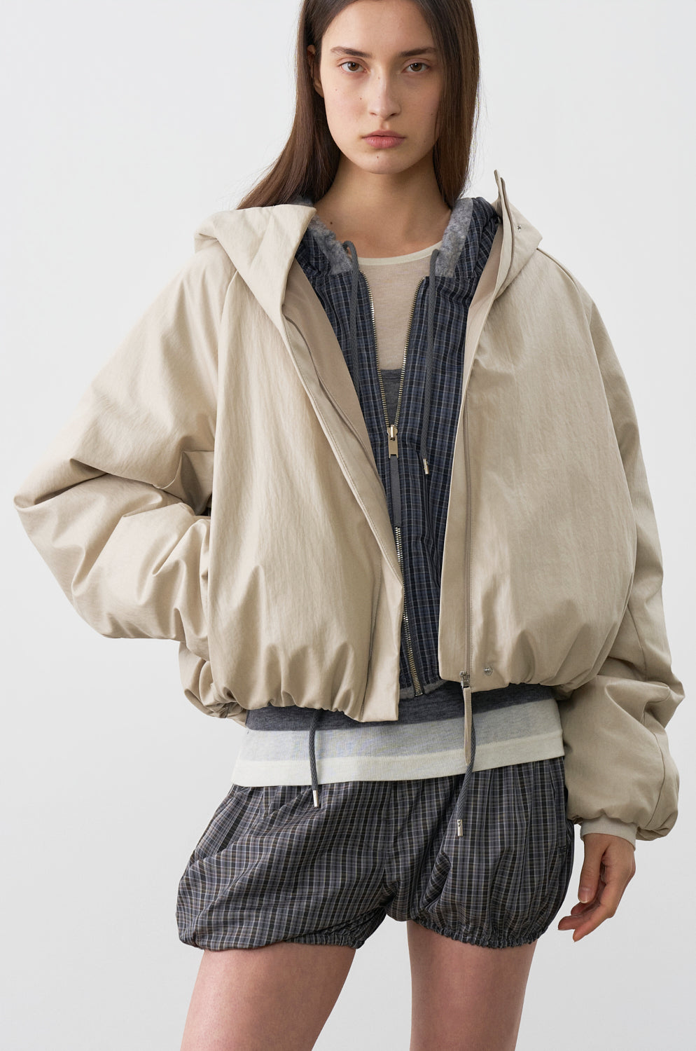 STRUCTURED GATHERED-HEM DOWN JACKET