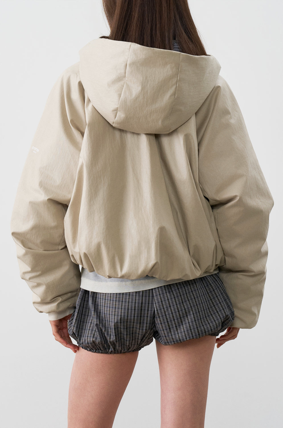 STRUCTURED GATHERED-HEM DOWN JACKET