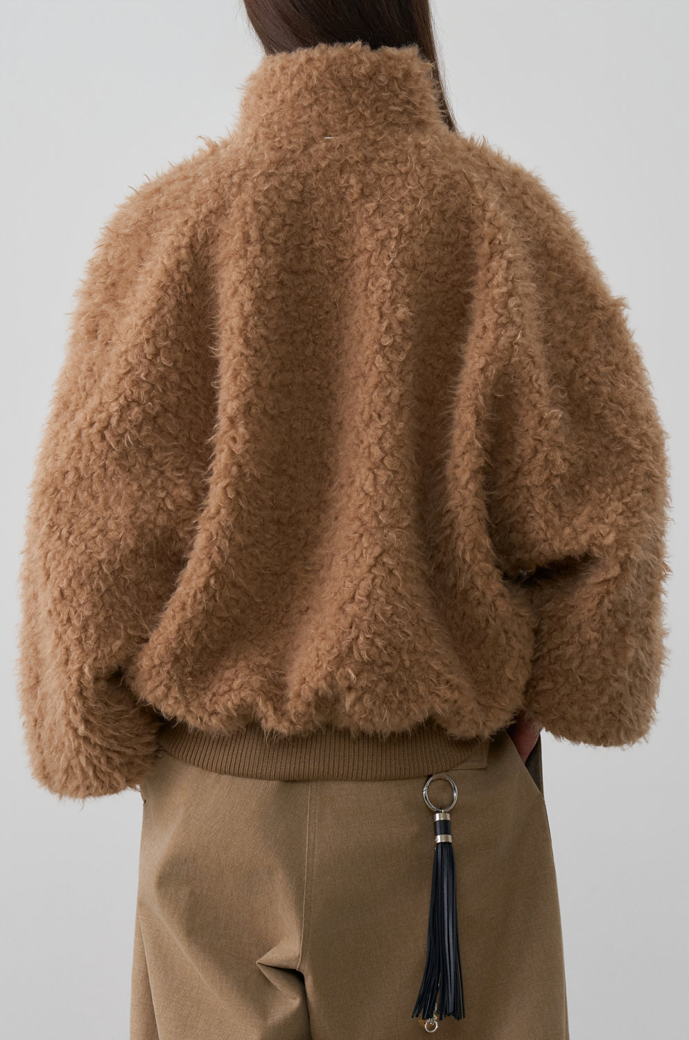 FLUFFY VOLUMED JUMPER
