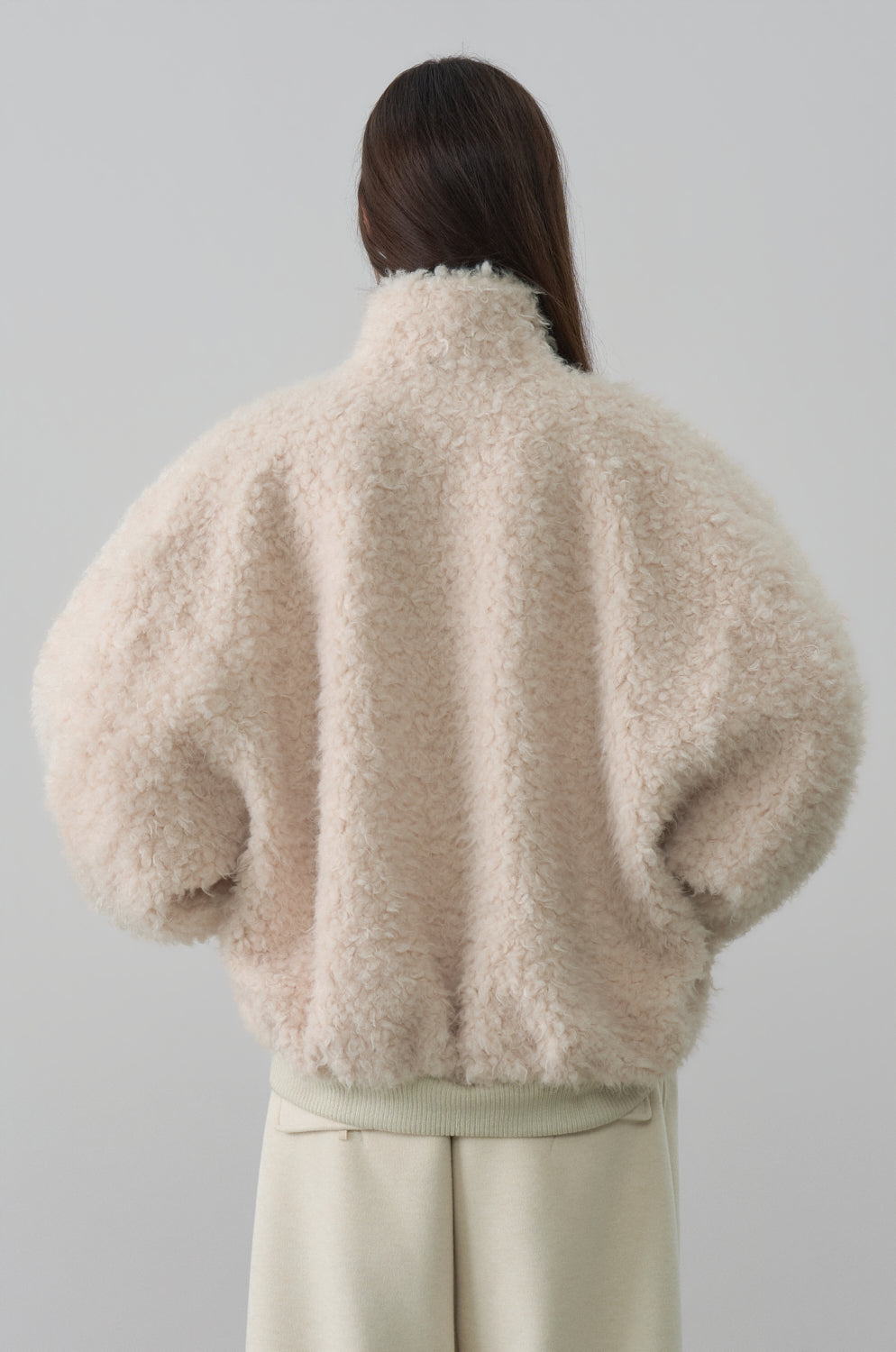 FLUFFY VOLUMED JUMPER