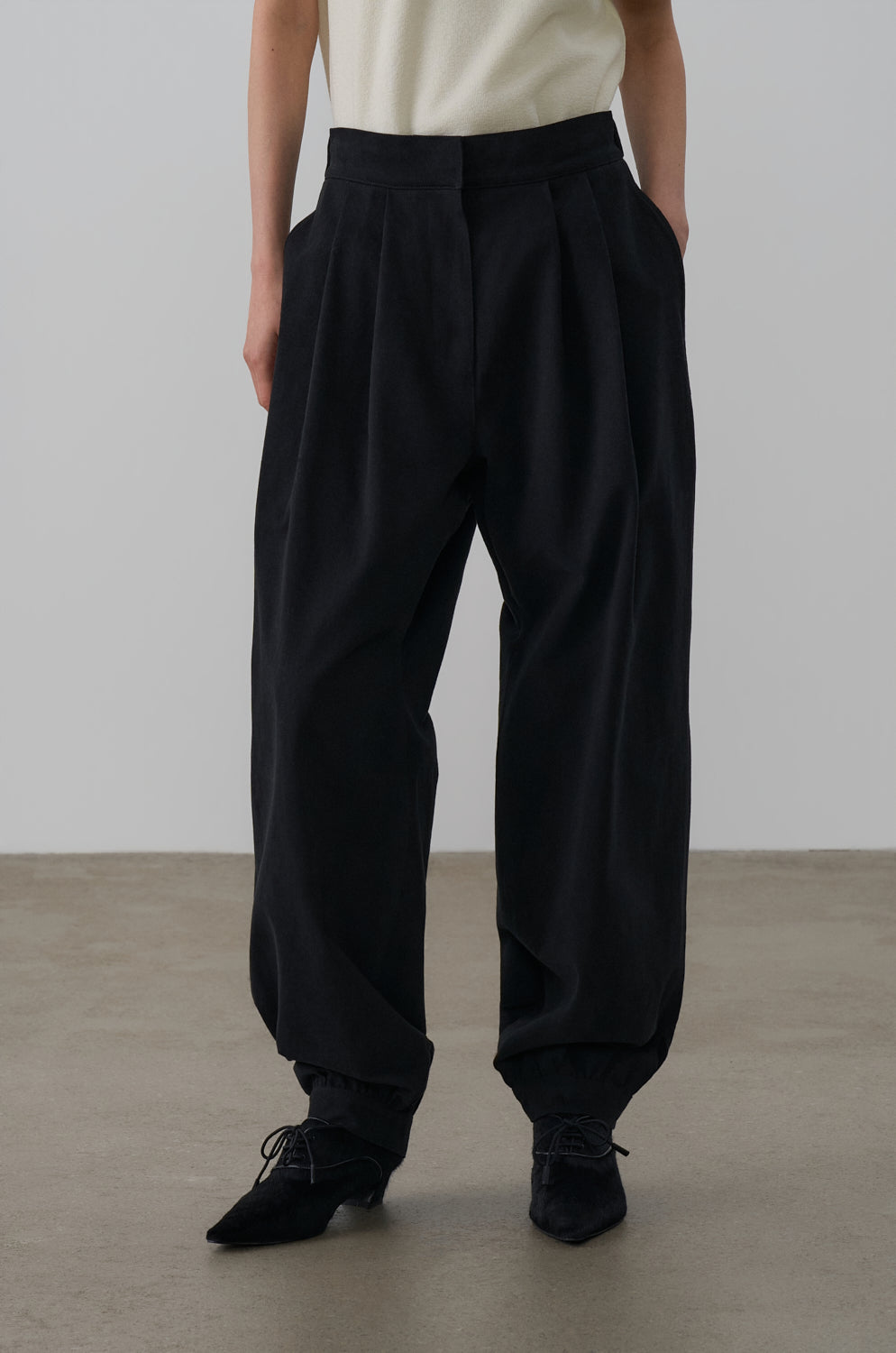 COTTON TWILL BALLOON PANTS