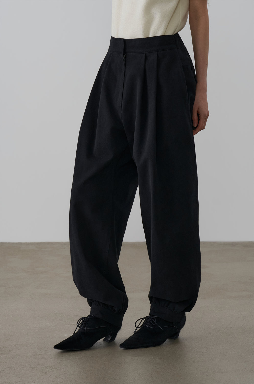 COTTON TWILL BALLOON PANTS